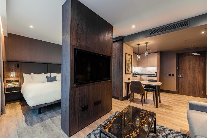 The Newton Superior Studio Suite image 4