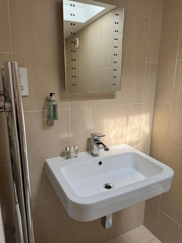 Suite with Channel View image 4