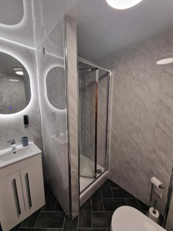 Quadruple Room with Bathroom image 2