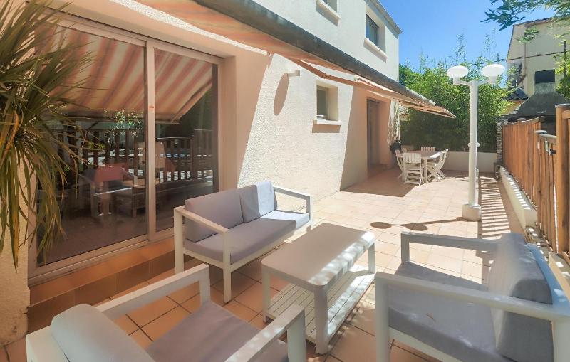 Awesome Home In Tourbes - image 5