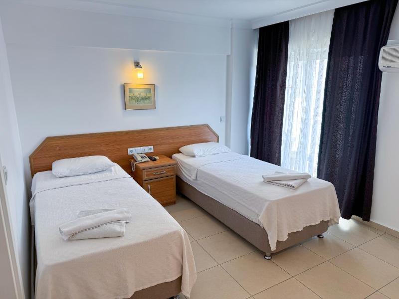 Junior Suite with Land View image 1