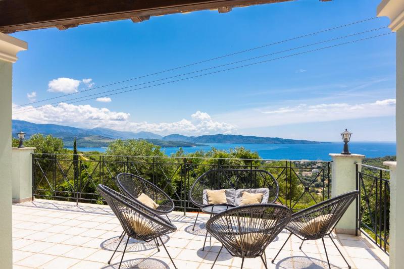 Villa Ioanna Agios Stephanos - image 8