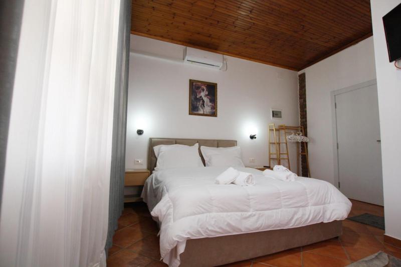 Hotel Buzi Berat - image 4
