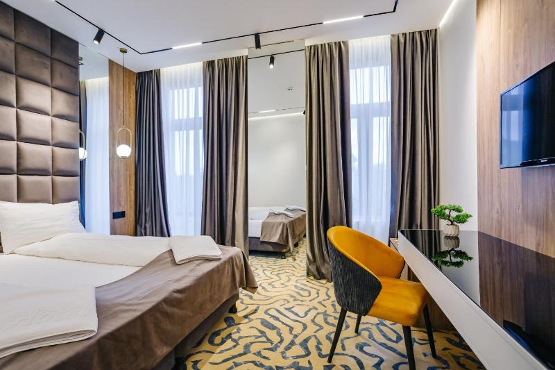 Double Room image 2