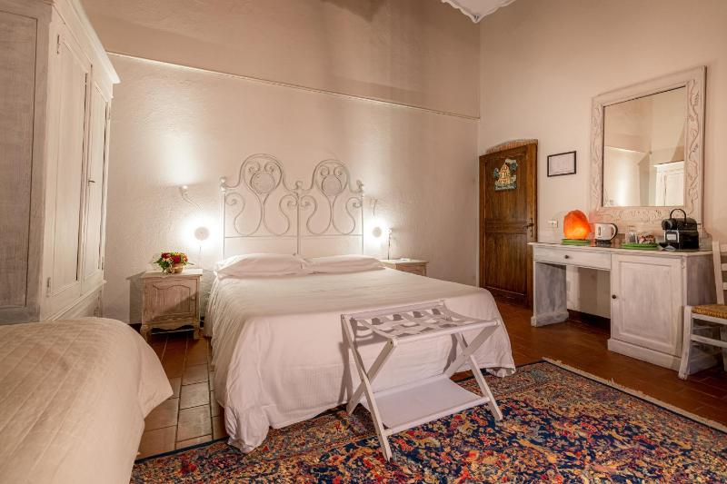 Double Room image 1