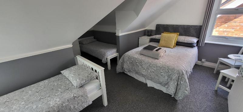 Family Room image 1