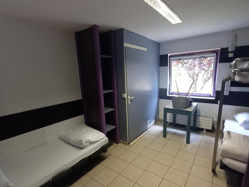 Triple Room with Bathroom image 1