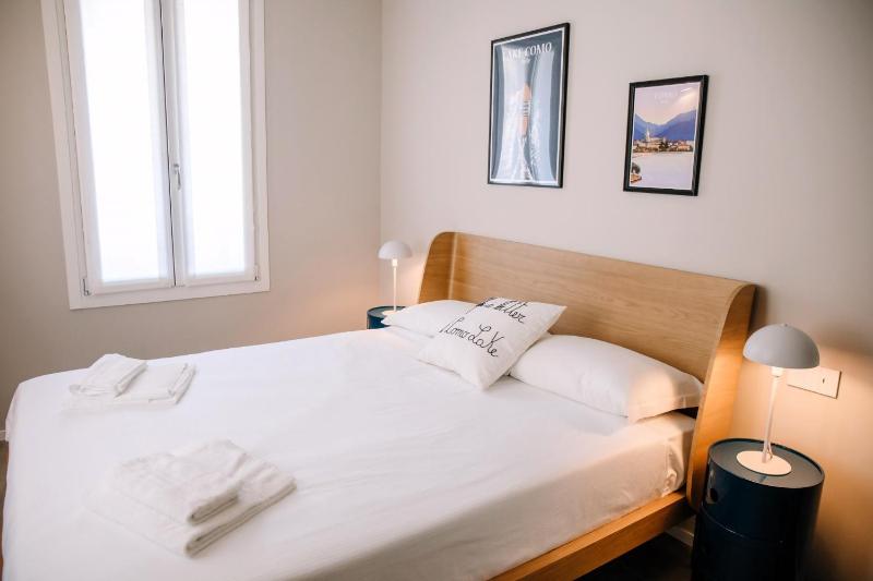 Elegant Beige Apartment - 5 Minutes from the Lake - image 26
