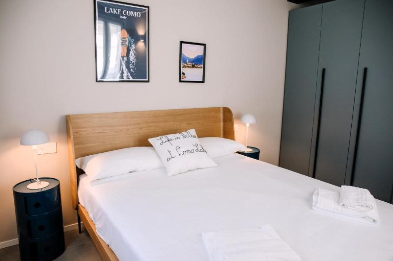 Elegant Beige Apartment - 5 Minutes from the Lake - image 34
