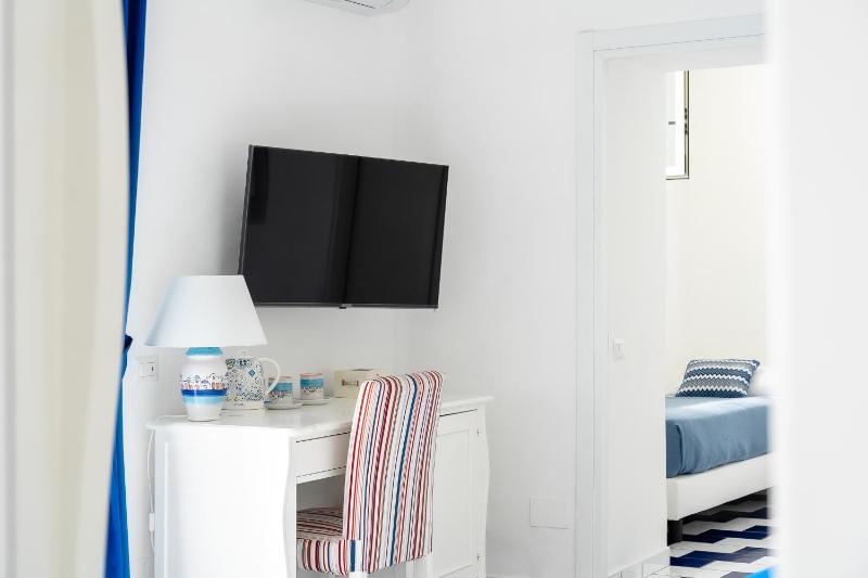 Family Room with Bathroom image 4