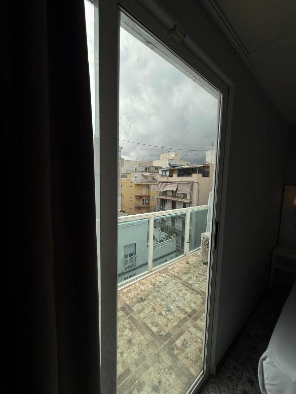 Hostal B and B Benidorm - image 8