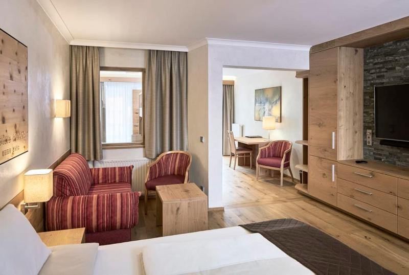 Deluxe Apartment (2 Adults + 3 Children) image 4