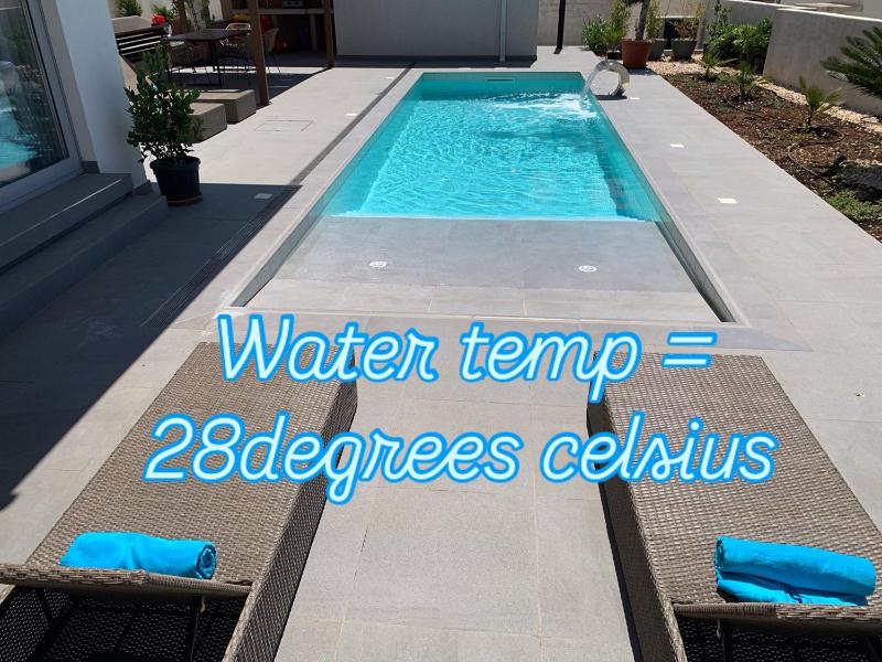 NEW! Villa With Heated Pool in Cavtat - image 14