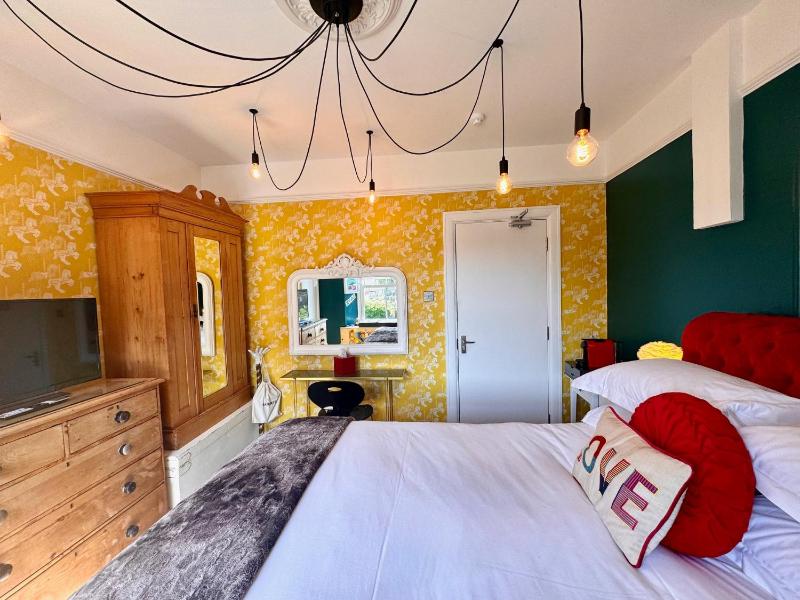 Brightham House - Exclusively for Adults - image 40