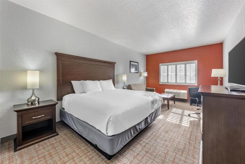 Best Western Plus Fredericksburg - image 9