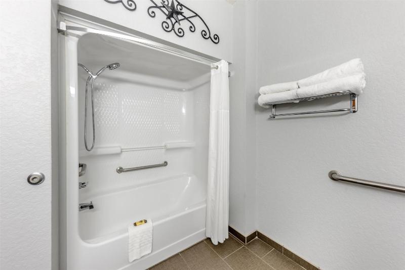 King Suite - Non-Smoking image 2
