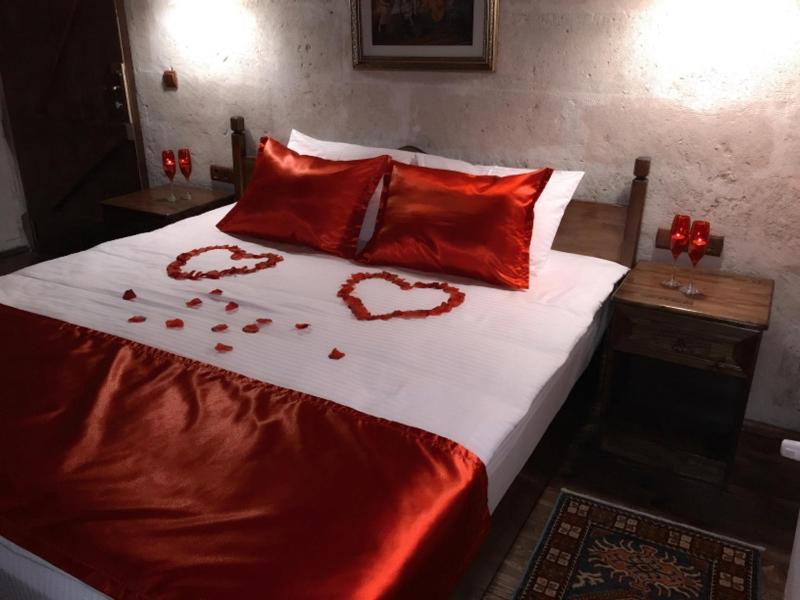 Deluxe Double Room image 3