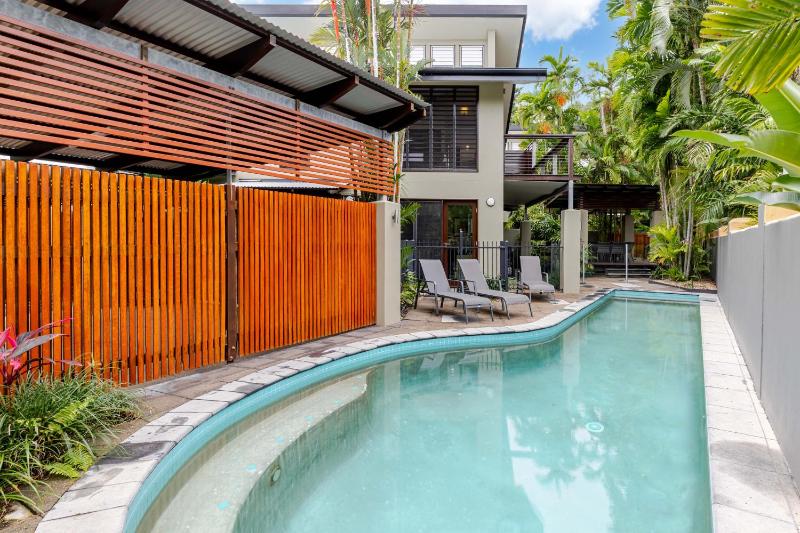 Leilani Melia - stylish 3 bedroom villa on Four Mile Beach - image 7