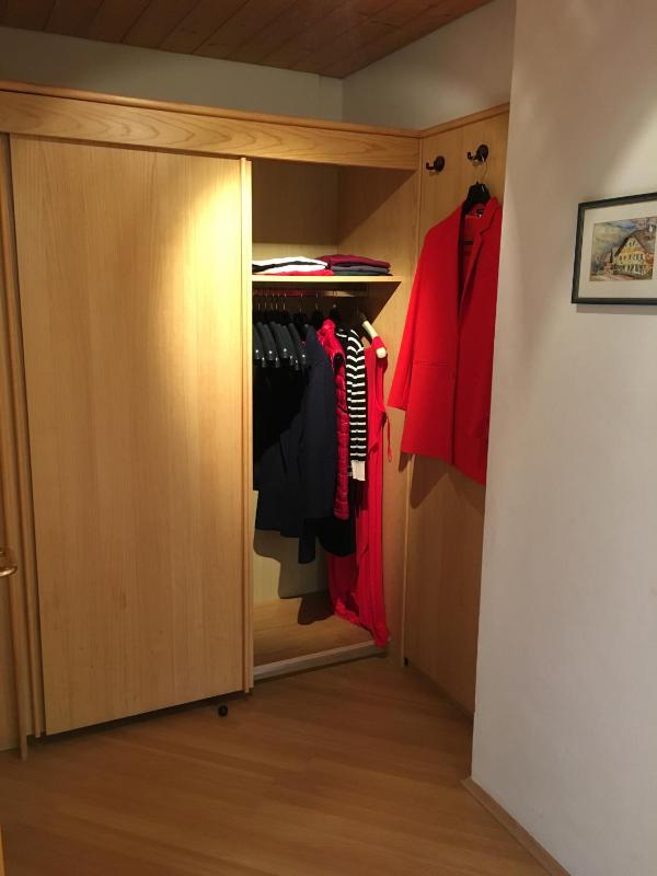 Studio Apartment image 3