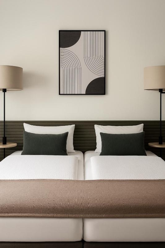 Double Room with Extra Bed image 2