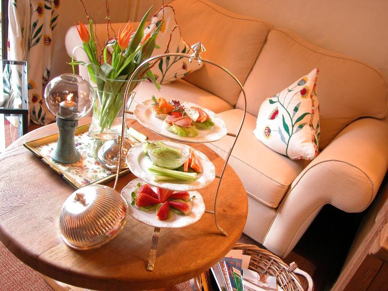 Standard Double Room image 2