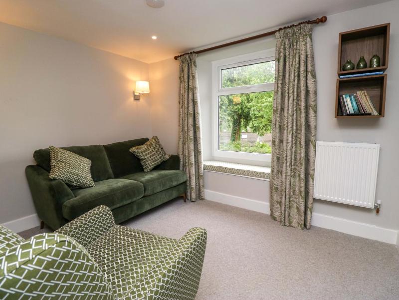 Dove Cottage - image 3