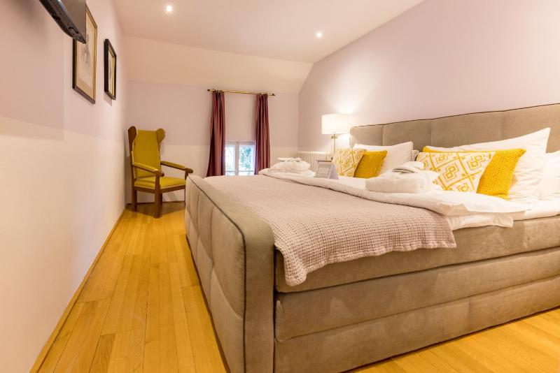 Suite image 3