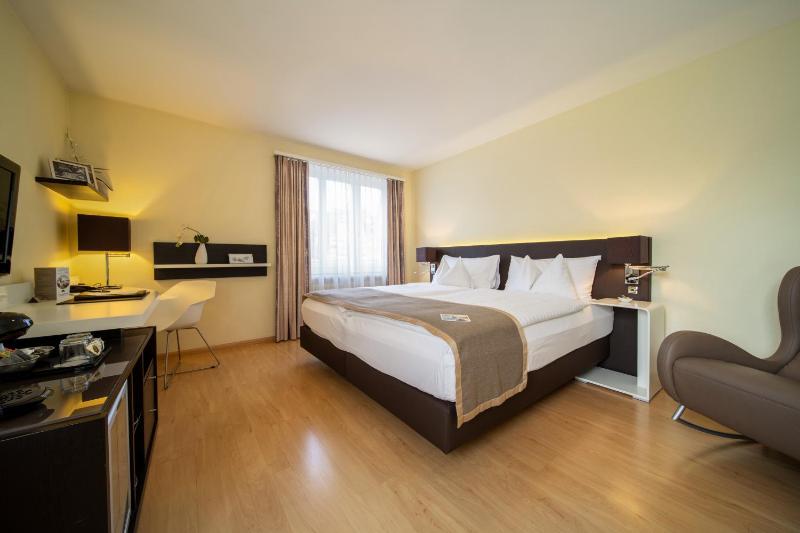 Comfort Double or Twin Room image 1