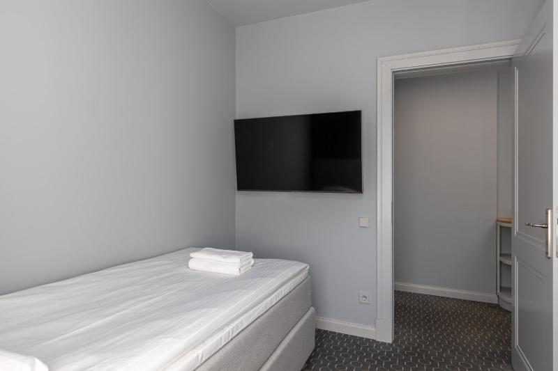 Roze Park Rooms - image 3