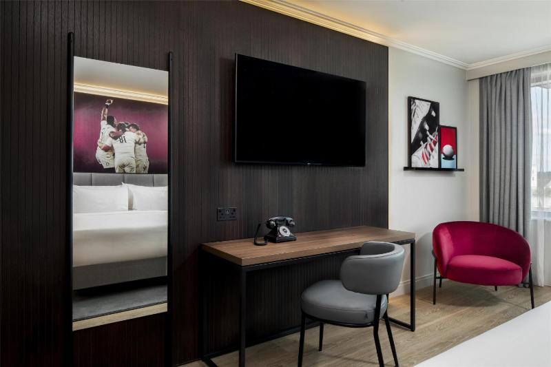 Standard Room image 4