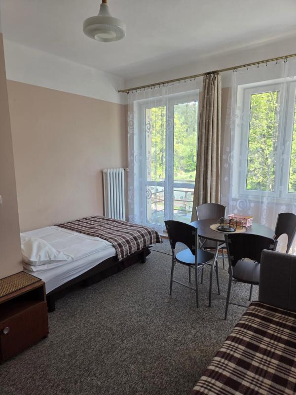 Triple Room with Balcony image 2