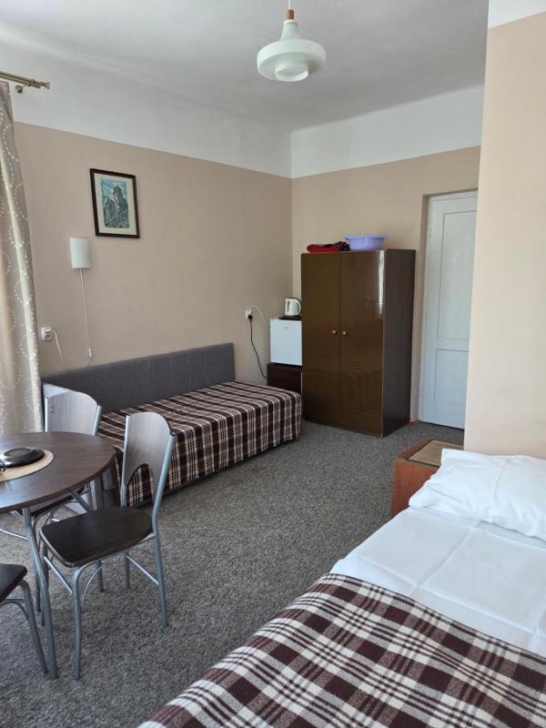 Triple Room with Balcony image 3