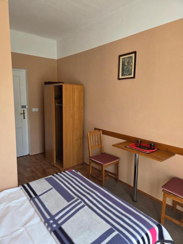 Double Room with Balcony image 4
