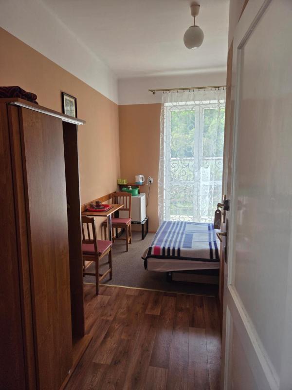 Double Room with Balcony image 3