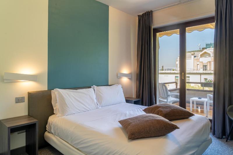 Superior Double or Twin Room image 1
