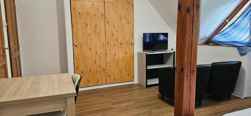Double Room image 4
