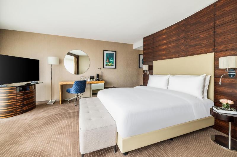 Superior Room image 3