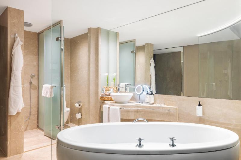 Superior Room image 4