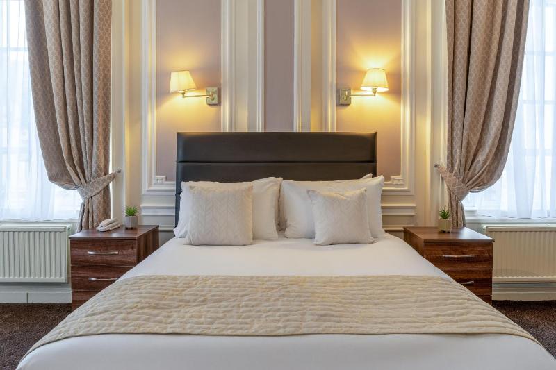 Superior Double Room image 1