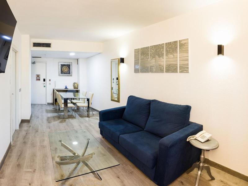 One-Bedroom Junior Suite image 1