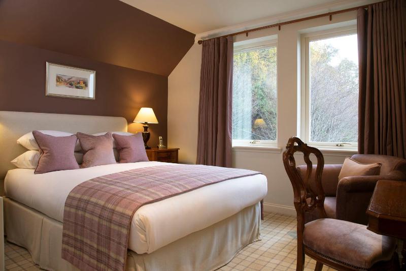 Standard Double Room image 4