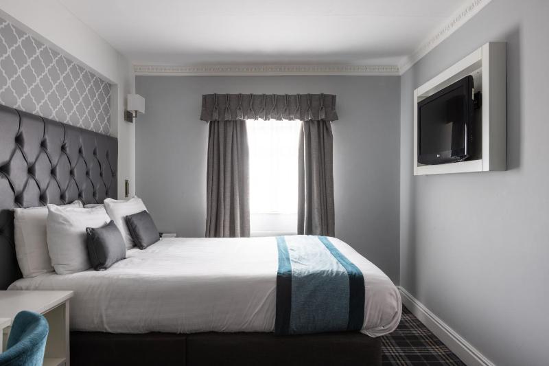 Standard Double Room image 2