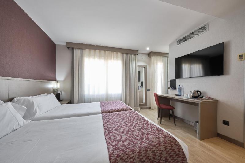 Premium Double Room with Terrace image 1