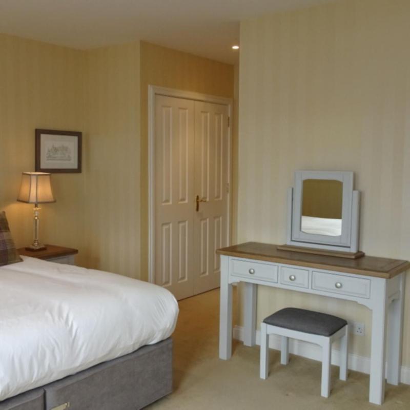 Double or Twin Room with Lake View image 3