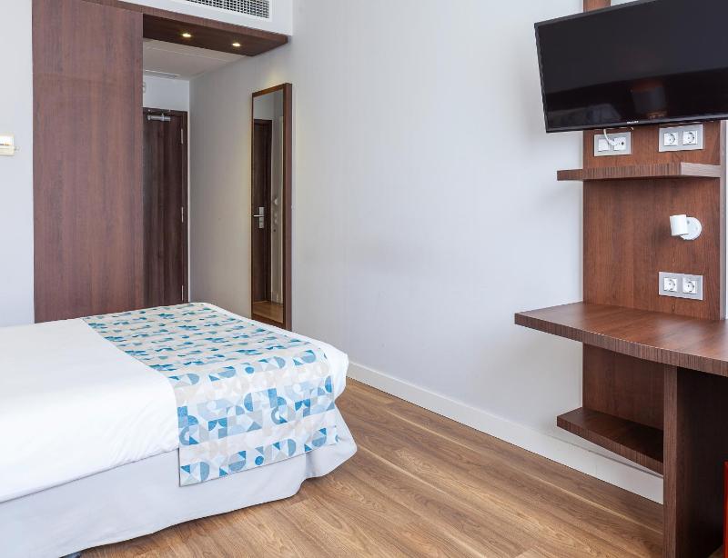 Standard Double or Twin Room (2 Adults) image 1