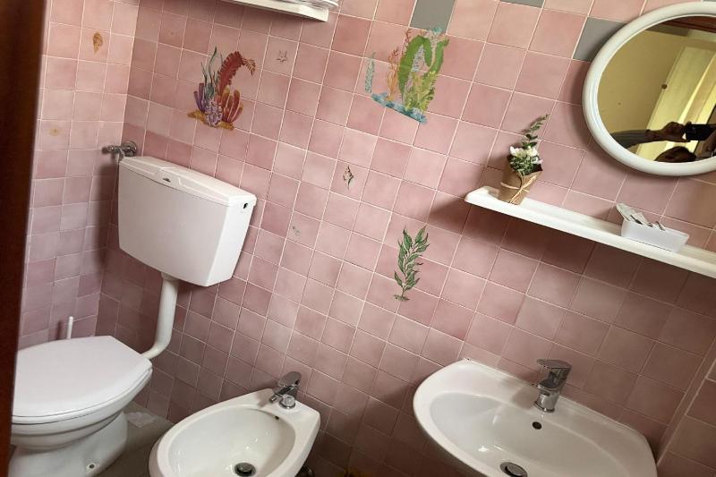 Single Room image 1