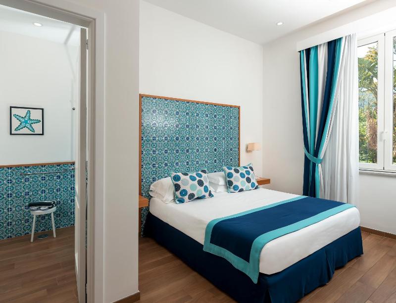 Standard Double or Twin Room image 1
