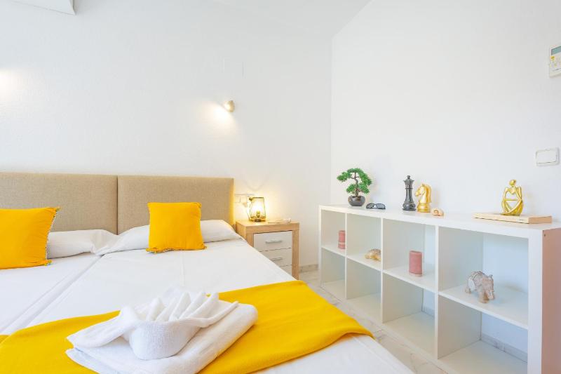 Villa Mona - PlusHolidays - image 11