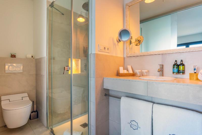 Junior Suite with Sea View image 1