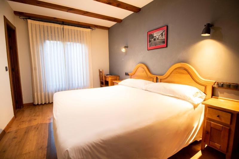 Superior Double Room image 3
